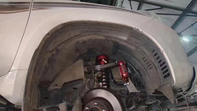 Adjustable Nitrogen Suspension ملف لولبي Shock for Toyota Prado - close-up of adjustment mechanism